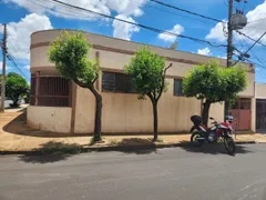 Casa com 3 Quartos à venda, 300m² no Vila Maria Luiza, Ribeirão Preto - Foto 2