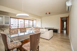 Apartamento com 3 Quartos para alugar, 131m² no Mont' Serrat, Porto Alegre - Foto 1