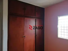 Apartamento com 3 Quartos para venda ou aluguel, 100m² no Conjunto Guanabara, Uberaba - Foto 4