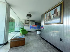 Apartamento com 3 Quartos para alugar, 166m² no Meireles, Fortaleza - Foto 2