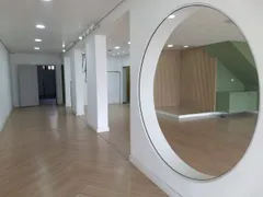 com 6 Quartos para alugar, 260m² no Centro, Curitiba - Foto 9