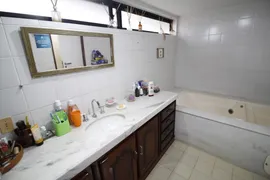 Apartamento com 4 Quartos à venda, 253m² no Casa Forte, Recife - Foto 24