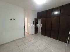 Casa com 3 Quartos para alugar, 120m² no Brasil, Uberlândia - Foto 10