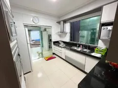 Casa com 3 Quartos à venda, 330m² no Santa Mônica, Uberlândia - Foto 14