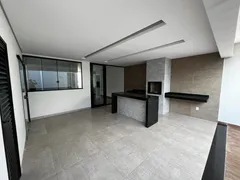 Casa com 3 Quartos à venda, 213m² no Jardim Karaíba, Uberlândia - Foto 52