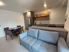 Apartamento com 2 Quartos para alugar, 70m² no Cacupé, Florianópolis - Foto 3