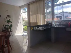 Casa com 3 Quartos à venda, 381m² no Alto São Pedro, Taubaté - Foto 5