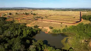 Terreno / Lote / Condomínio à venda, 253m² no Centro, Abadia de Goiás - Foto 1