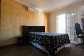 Casa com 4 Quartos para alugar, 290m² no Espiríto Santo, Porto Alegre - Foto 15