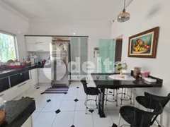 Casa com 3 Quartos à venda, 349m² no Santa Mônica, Uberlândia - Foto 7