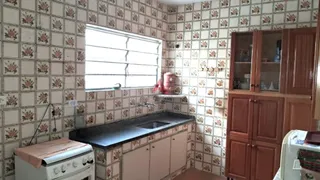 Casa com 3 Quartos para alugar, 195m² no Parque Brasil, Jacareí - Foto 10