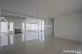 Casa de Condomínio com 4 Quartos para alugar, 290m² no Belém Novo, Porto Alegre - Foto 2