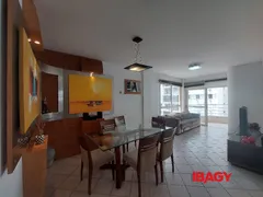Apartamento com 3 Quartos para alugar, 90m² no Centro, Florianópolis - Foto 2