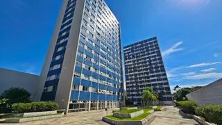 Apartamento com 3 Quartos para alugar, 79m² no Cabral, Curitiba - Foto 2