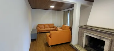 Apartamento com 3 Quartos para alugar, 161m² no Capivari, Campos do Jordão - Foto 4