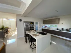 Casa de Condomínio com 3 Quartos à venda, 363m² no Residencial Campo Camanducaia, Jaguariúna - Foto 16