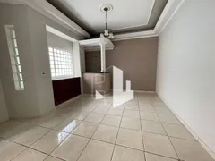 Casa com 3 Quartos para alugar, 250m² no Centro, Jaú - Foto 2