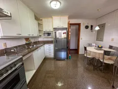 Apartamento com 3 Quartos para alugar, 170m² no Mont' Serrat, Porto Alegre - Foto 30