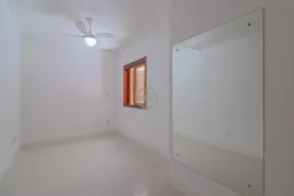 Sobrado com 4 Quartos à venda, 219m² no Ipanema, Porto Alegre - Foto 15