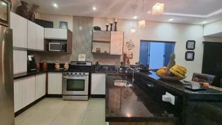 Casa com 3 Quartos à venda, 130m² no Cafezal, Londrina - Foto 2