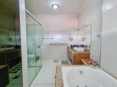 Casa com 3 Quartos à venda, 360m² no Santa Amélia, Belo Horizonte - Foto 18