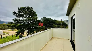 Casa com 3 Quartos para alugar, 100m² no Canto Grande, Bombinhas - Foto 19