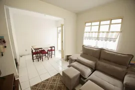 Casa com 3 Quartos à venda, 73m² no Heliópolis, Belo Horizonte - Foto 2