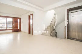 Casa de Condomínio com 3 Quartos para alugar, 260m² no Menino Deus, Porto Alegre - Foto 2