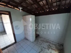 Casa com 3 Quartos para alugar, 200m² no Tibery, Uberlândia - Foto 13