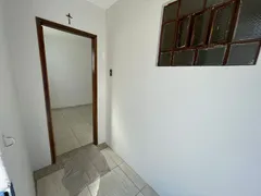Casa com 2 Quartos para alugar, 181m² no Santa Efigênia, Belo Horizonte - Foto 2