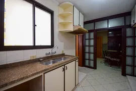 Apartamento com 4 Quartos para alugar, 178m² no Centro, Curitiba - Foto 16