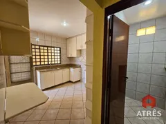 Sobrado com 5 Quartos para alugar, 220m² no Santa Genoveva, Goiânia - Foto 16