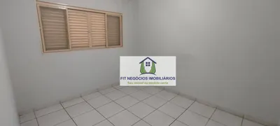 Casa com 2 Quartos para alugar, 60m² no Vila Moreira, São José do Rio Preto - Foto 3