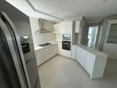 Apartamento com 3 Quartos para alugar, 200m² no Centro, Balneário Camboriú - Foto 11