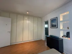 Casa de Condomínio com 3 Quartos para venda ou aluguel, 450m² no Alphaville Residencial 12, Santana de Parnaíba - Foto 33