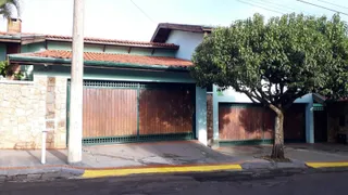 Casa com 5 Quartos para venda ou aluguel, 342m² no Vila Assis, Jaú - Foto 5