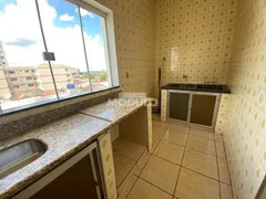 Apartamento com 3 Quartos para alugar, 80m² no Bom Jesus, Uberlândia - Foto 4