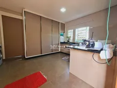 Casa com 3 Quartos à venda, 250m² no Universitário, Cascavel - Foto 8