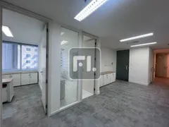 Conjunto Comercial / Sala para alugar, 240m² no Itaim Bibi, São Paulo - Foto 9
