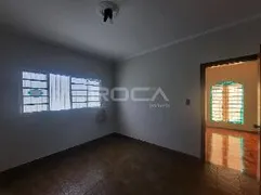 Casa com 3 Quartos para alugar, 150m² no Jardim São João Batista, São Carlos - Foto 2