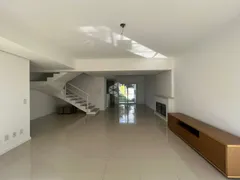 Casa com 3 Quartos à venda, 169m² no Hípica, Porto Alegre - Foto 1
