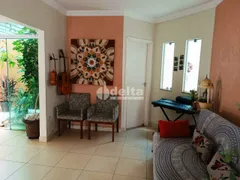 Casa com 3 Quartos à venda, 250m² no Umuarama, Uberlândia - Foto 21