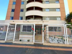 Apartamento com 3 Quartos à venda, 74m² no San Remo, Londrina - Foto 2