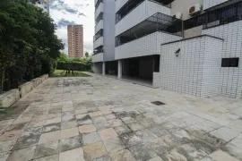 Apartamento com 3 Quartos para alugar, 140m² no Vicente Pinzon, Fortaleza - Foto 2