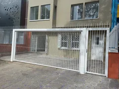 Casa Comercial com 8 Quartos para alugar, 350m² no Auxiliadora, Porto Alegre - Foto 1