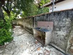 Casa com 3 Quartos para alugar, 200m² no São Pedro, Teresina - Foto 2