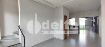 Casa com 3 Quartos à venda, 119m² no Novo Mundo, Uberlândia - Foto 9