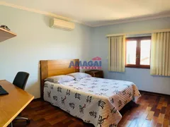 Casa de Condomínio com 3 Quartos à venda, 258m² no Vila Zezé, Jacareí - Foto 6