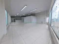 Loja / Salão / Ponto Comercial para alugar, 400m² no São José, Caxias do Sul - Foto 6