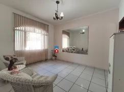 Casa com 4 Quartos à venda, 213m² no Vila Frezzarin, Americana - Foto 2